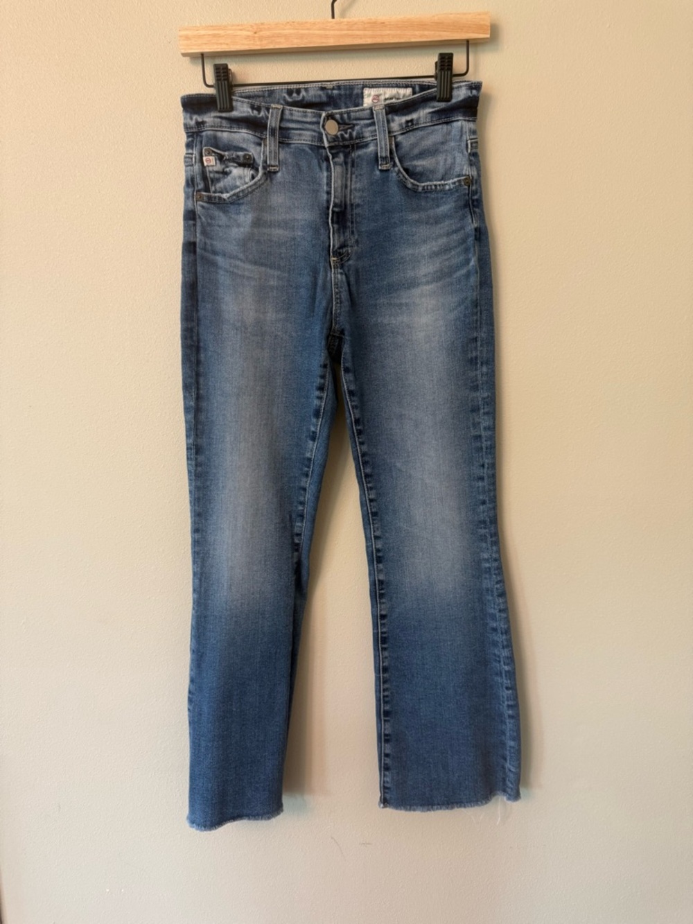 AG Jeans Mari Mid Rise Straight Crop Size 26 Medium Wash - Picture 4 of 13